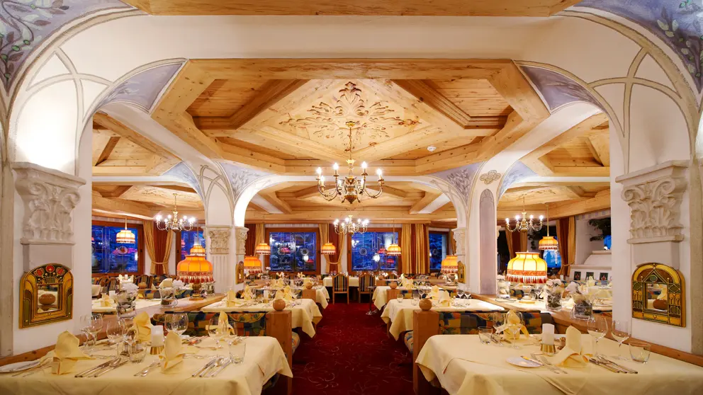 Hotel Solaria Ischgl Dining Room [6]