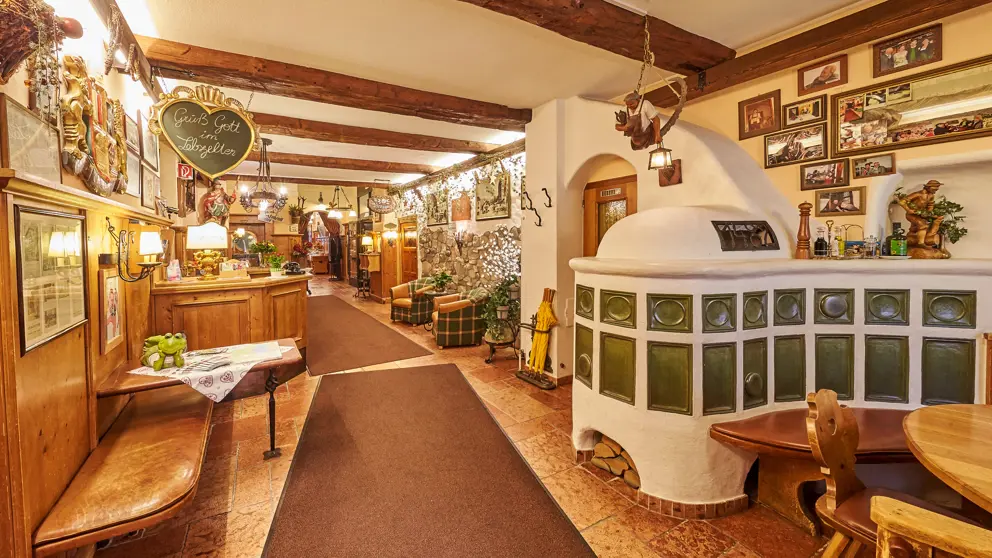 Hotel Lebzelter Zell Am See Lobby [5]