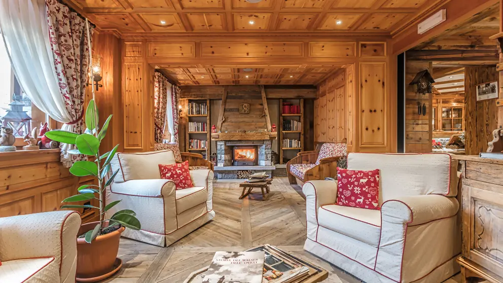 Inghams Italy Monterosa Gressoney Lo Scoiattolo Lounge [4]