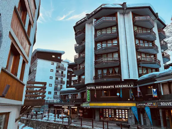 Cervinia Serenella Hotel External View