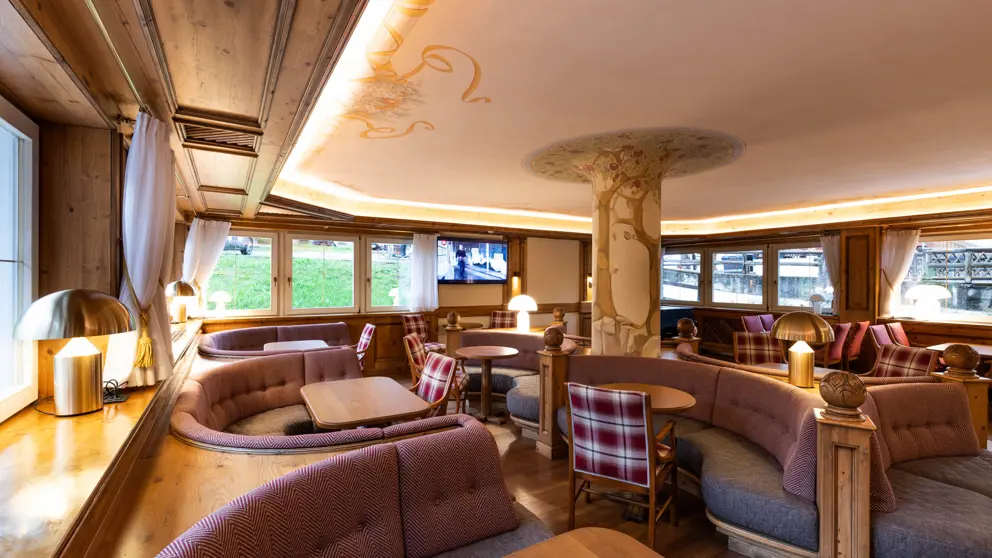 Inghams Italy Dolomites Canazei Hotel Medil Lounge [1]