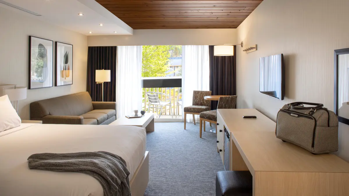 Banff Aspen Lodge Ski Big 3 Premium Room 3