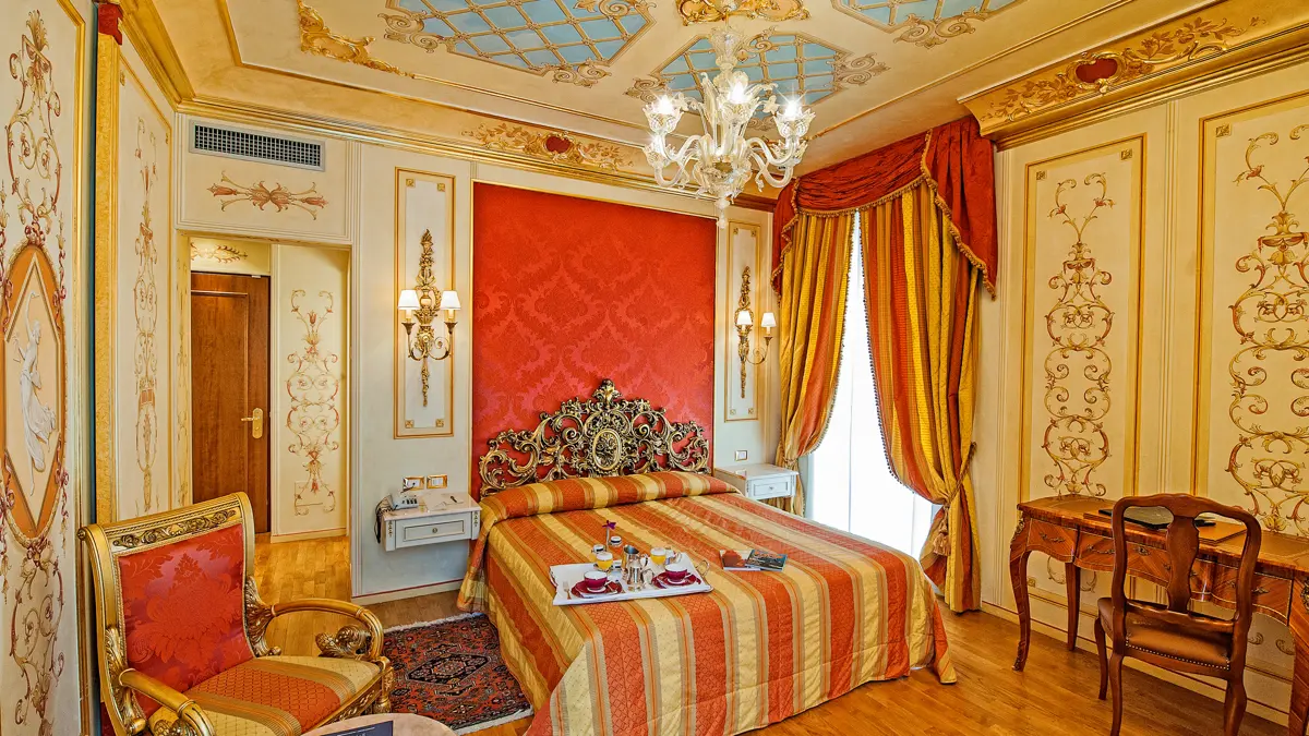 Hotel Regina Palace Stresa Bedroom