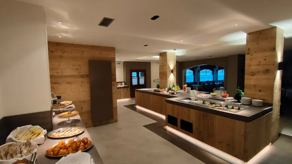 Italy, Madonna Di Campiglio, Hotel Ideal, Restaurant [3]