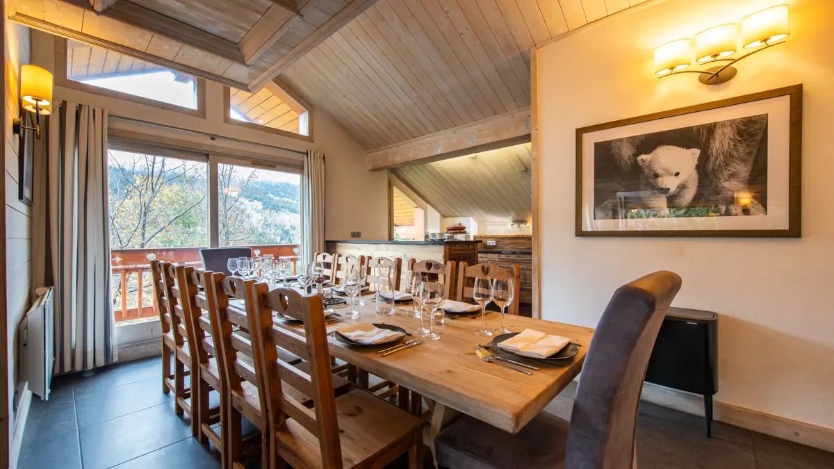 Chalet Le Cedre Blanc Meribel Dining Room