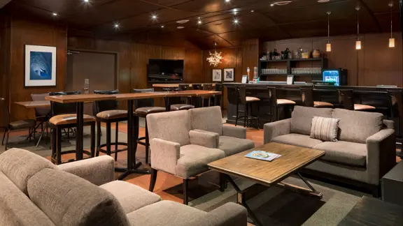Listel Hotel Whistler Lounge