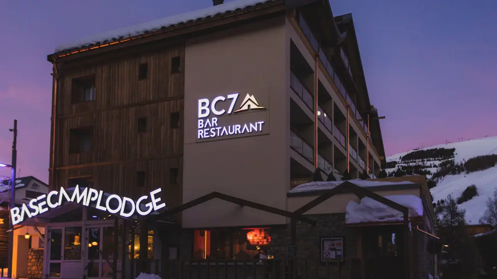Base Camp Lodge Les Deux Alpes Exterior 3