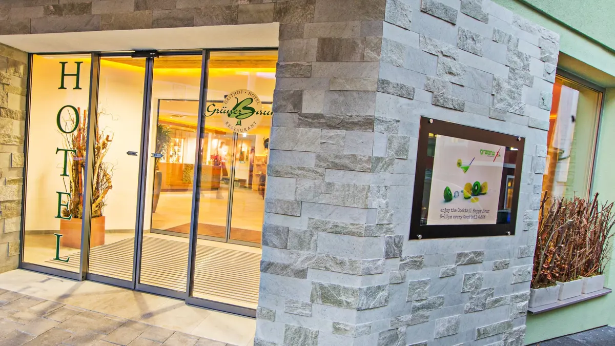 Hotel Gruner Baum Zell Am See Entrance (1)