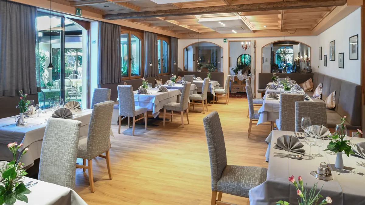 Hotel Sittnerhof Merano Dining Area