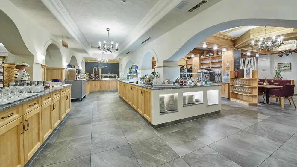 Hotel Sonne Saalbach Buffet [9]