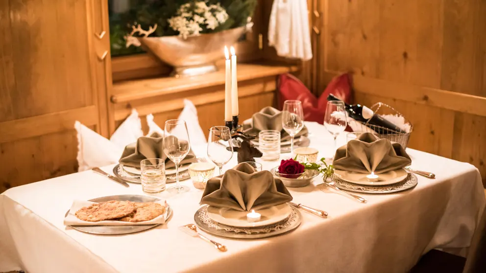 Inghams Italy Dolomites Selva Hotel Pralong Dining Table [2]