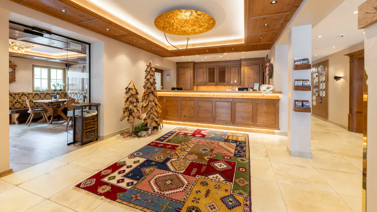 Hotel Jagerhof Ischgl Lobby (1)