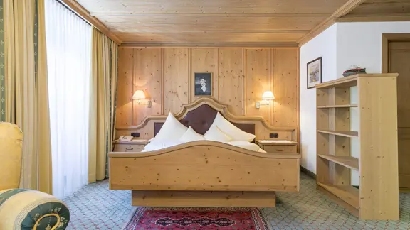 Deluxe Austrian twin