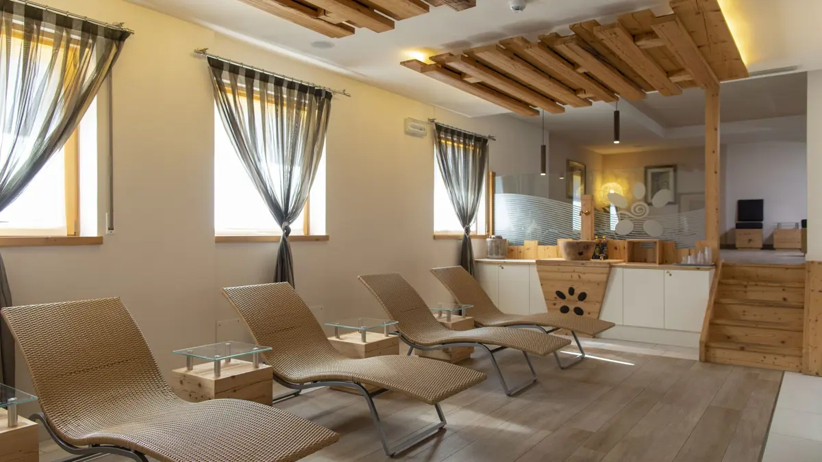 Hotel Cristallo Canazei Val Di Fassa Wellness Area Sauna (2)