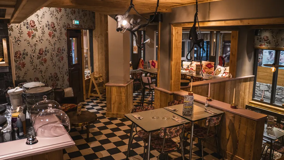 Hotel Le d'Isere  Cafe [1]
