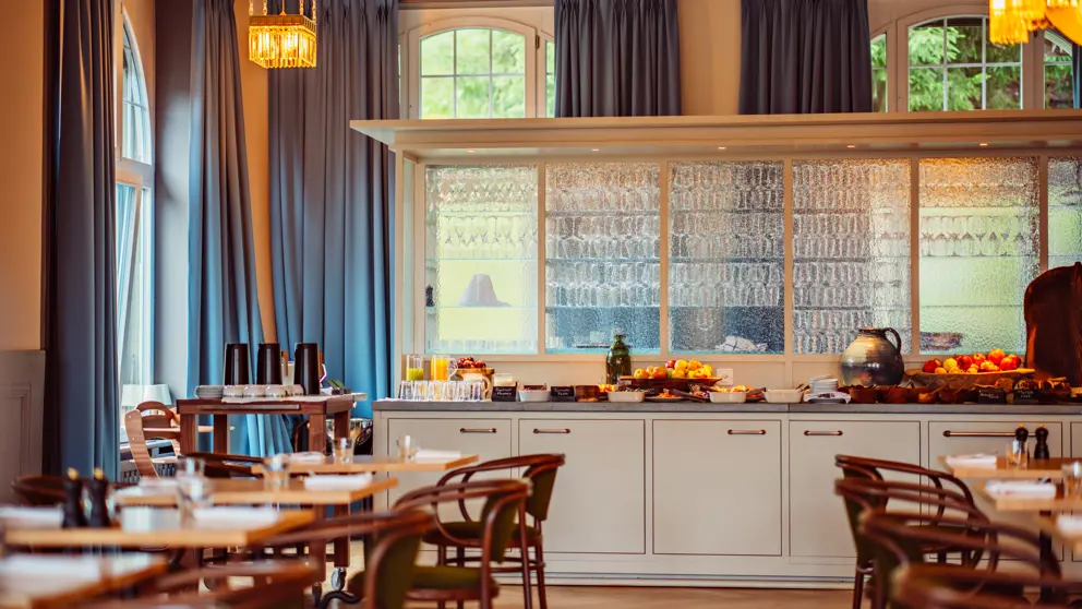 Grand Hotel Belvedere Wengen Breakfast [6]