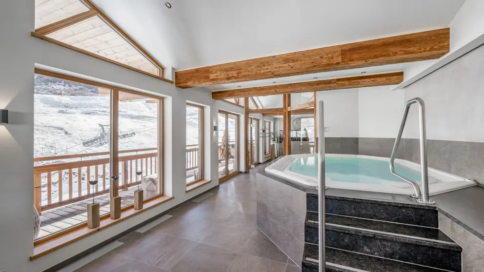 Hotel Jenewein Obergurgl Whirlpool [9]
