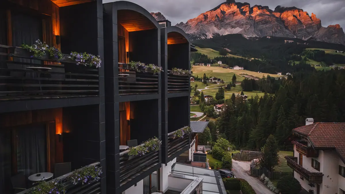 Soleil Alpine Lifestyle Hotel La Villa Italy Sunset Dolomite Views from Hotel 
