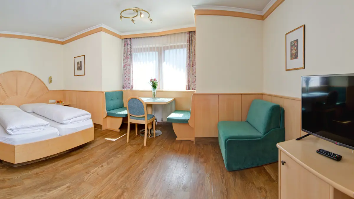 Pension Nordstern Mayrhofen Typical Junior Suite 2