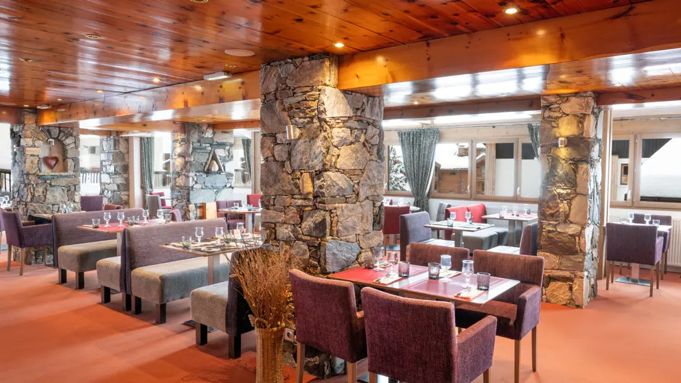 Hotel L'aiguille Percee Tignes Restaurant [7]