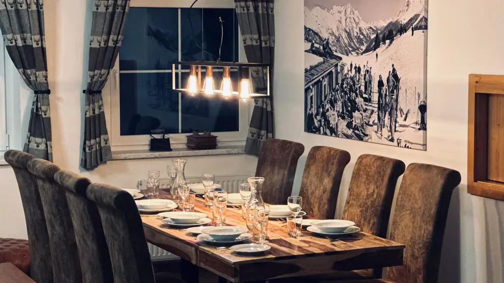 Chalet Fauner B St Anton Dining Lounge Area [5]