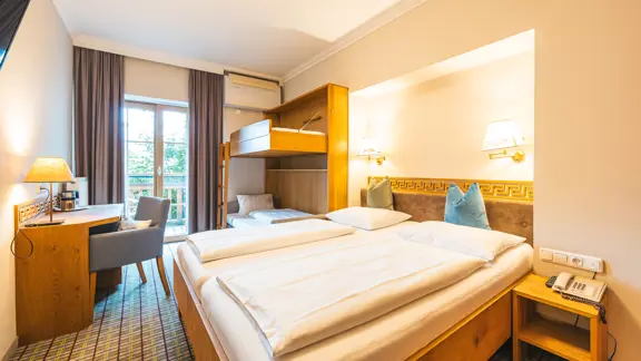 Comfort room made up for four