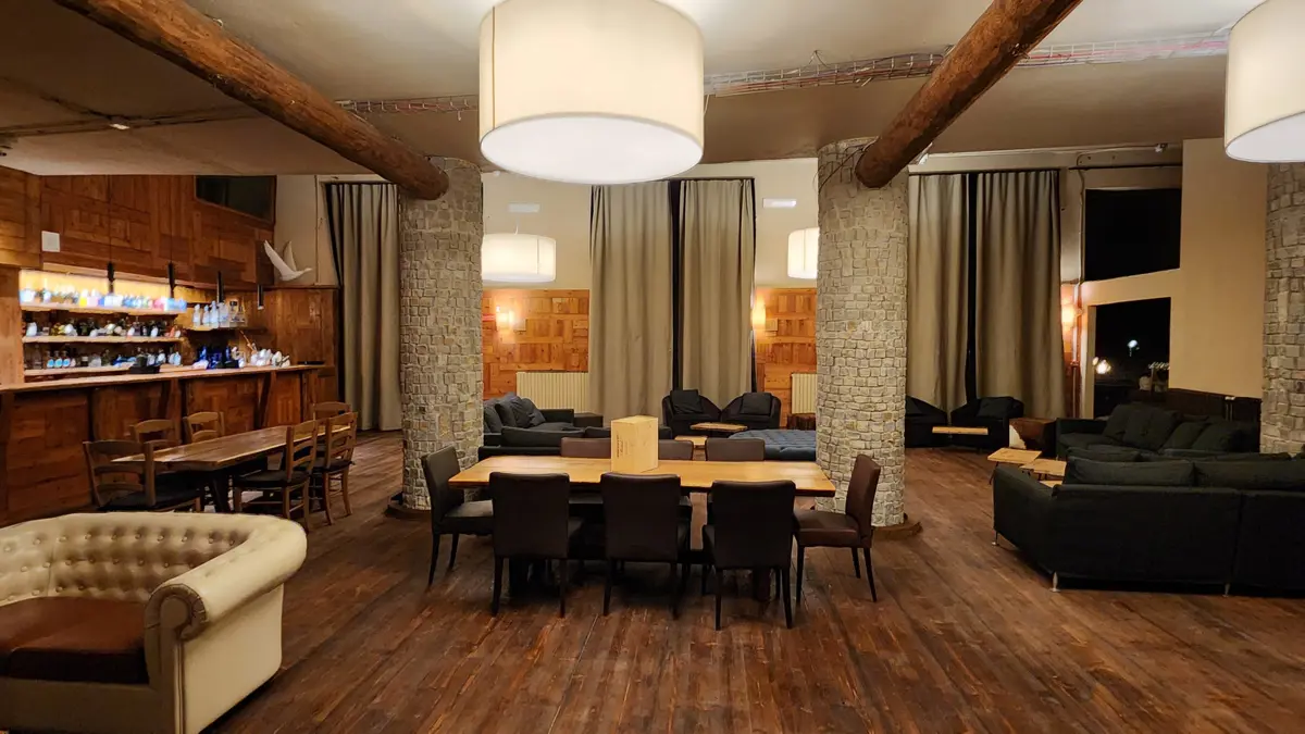 Inghams Italy Via Lattea Sauze D'oulx Chaberton Lodge Bar