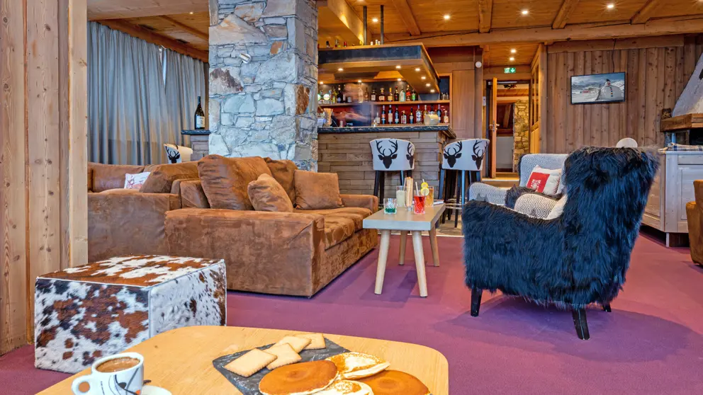 Hotel L'aiguille Percee Tignes Bar And Lounge [3]