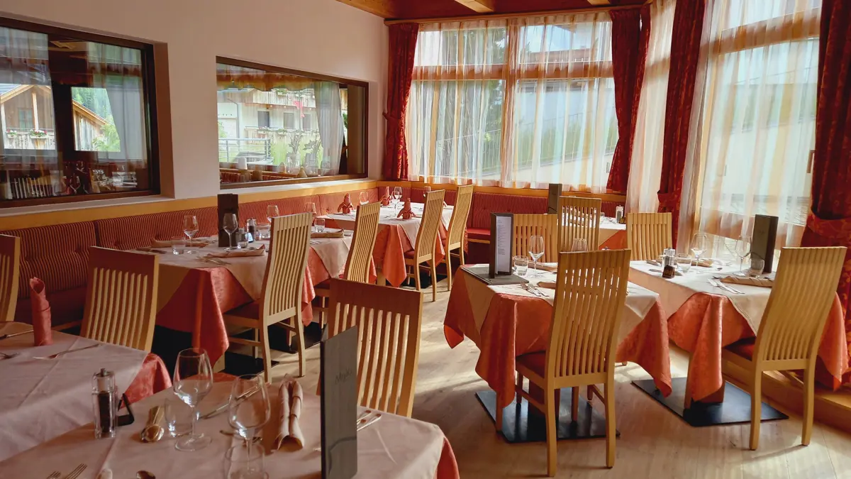 Inghams Italy Dolomites Colfosco Hotel Mezdi Restaurant