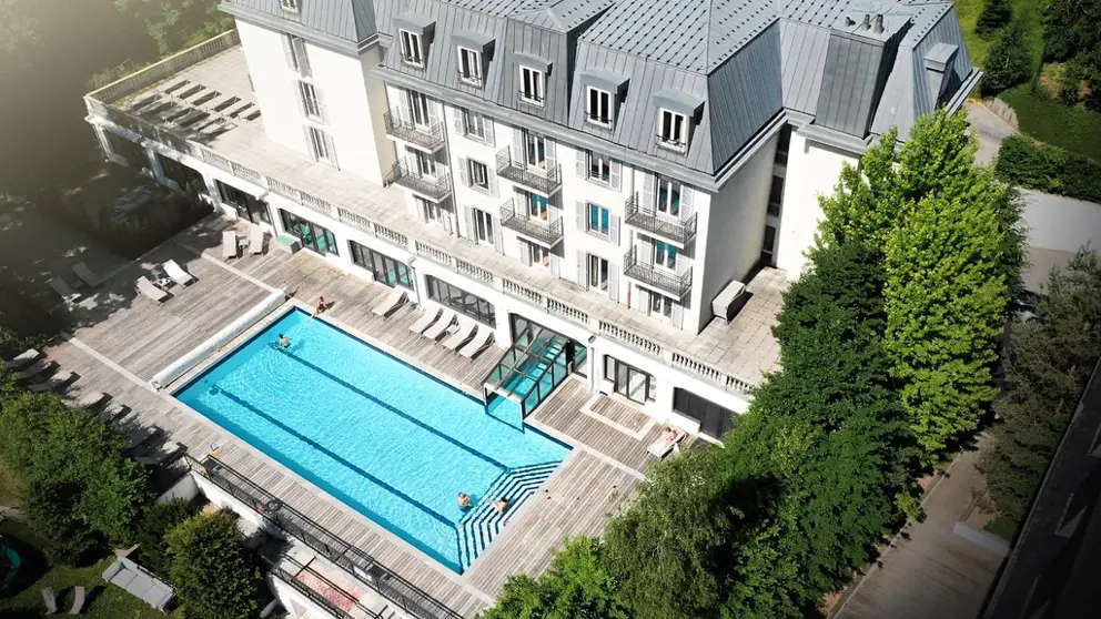 La Folie Douce Hotel Chamonix France Exterior with wrap around balcony  [1]