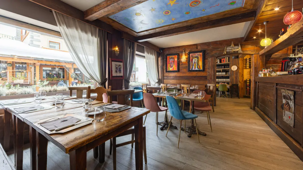 Italy Aosta Vally Cervinia Hotel Grivola Restaurant 