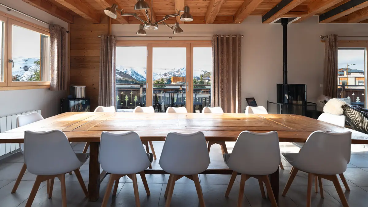 Dining Area (5)
