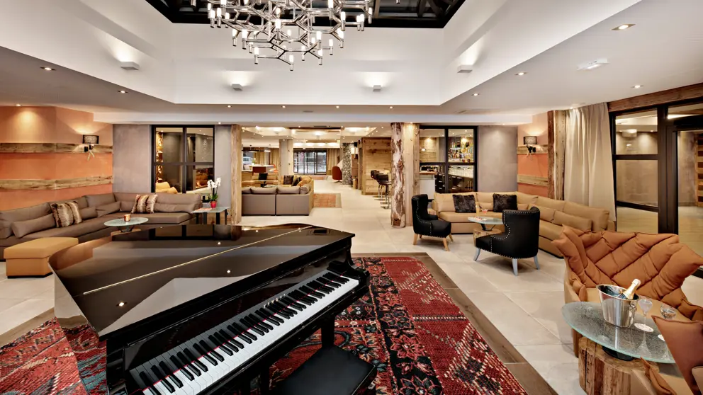 Les Suites Dalexane Reception Area [7]