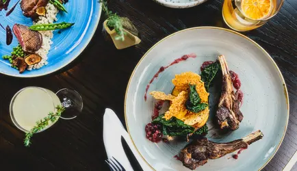 Fairmont Chateau Lake Louise Fairmont Bar Restaurant