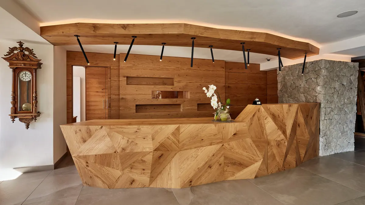 Inghams Italy Dolomites Colfosco Hotel Mezdi Reception