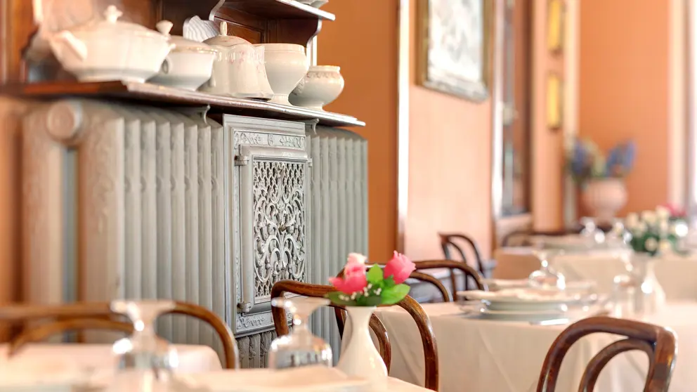Hotel Beau Rivage Lake Maggiore Breakfast Room [6]
