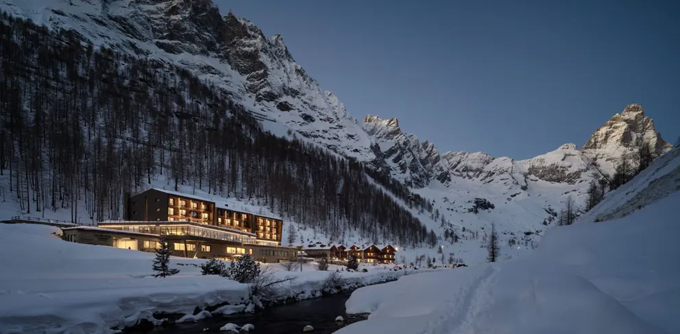 Italy Aosta Valley Cervinia Vretreats Exterior 3 [9]