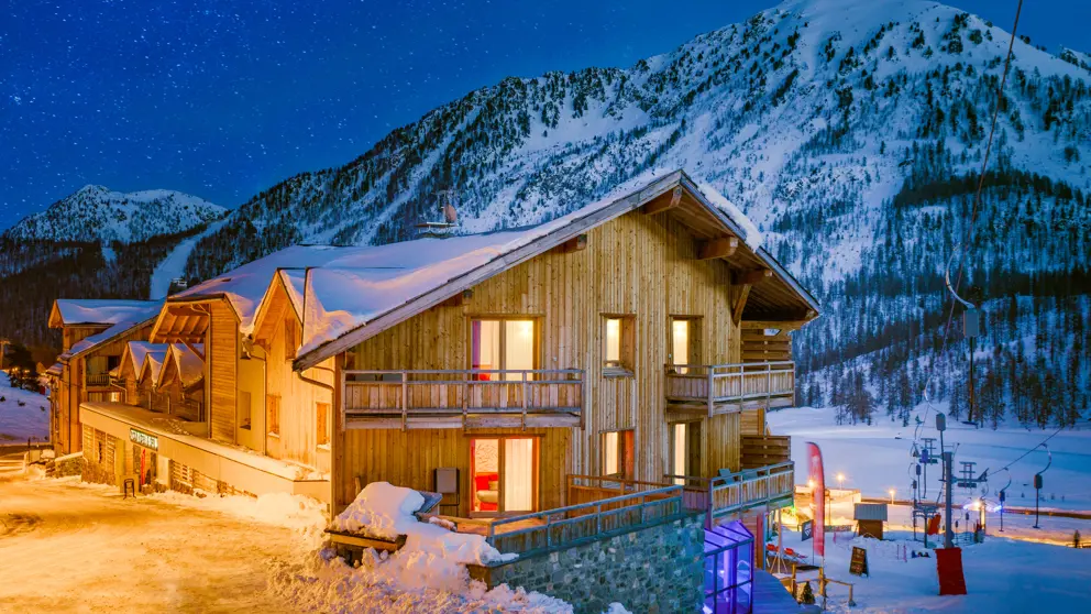 Hotel Anova Montgenevre .Exteriorjpg 2