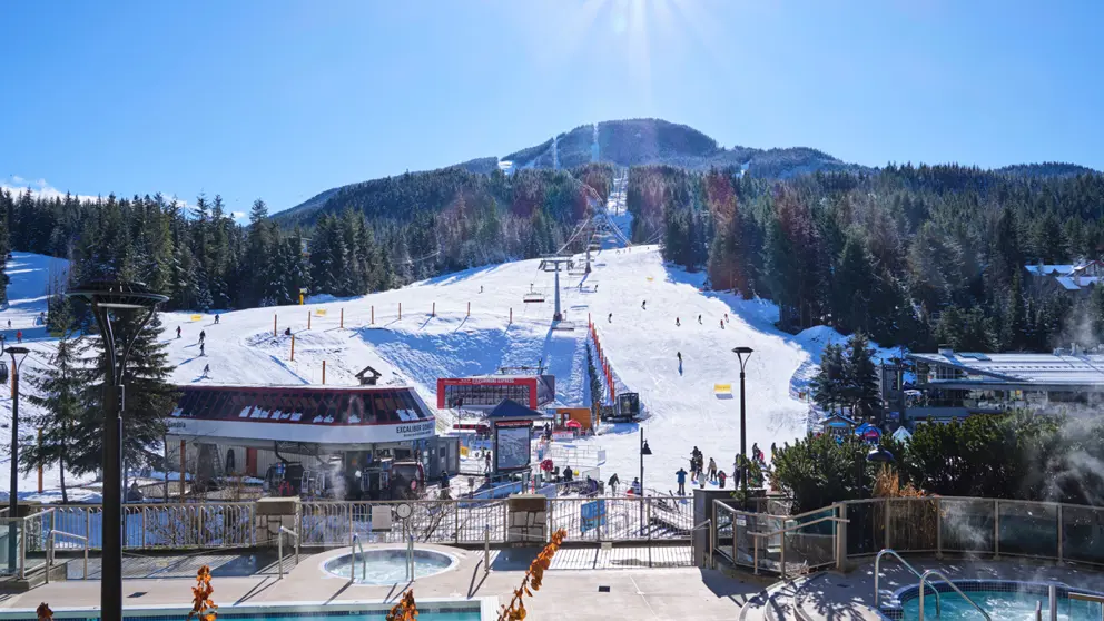 Pan Pacific Mountainside Hotel Whistler Canada Outdoor Swimming Pool (4) [2]