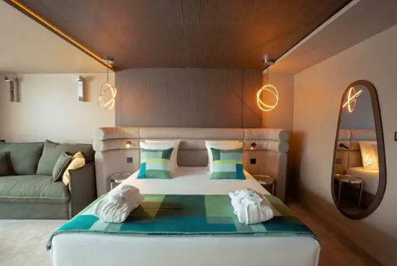 Premium room