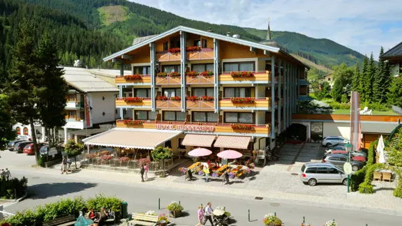 Hanneshof Resort Filzmoos Hanneshof Hotel Building