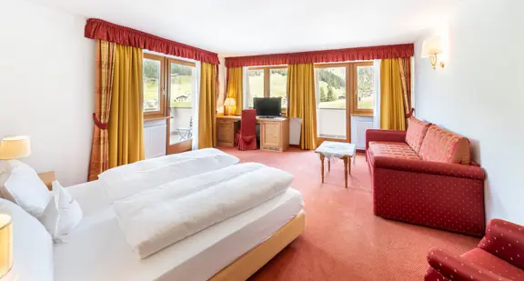 Standard twin bedroom