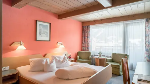 Deluxe Austrian twin room