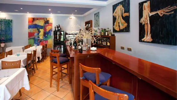 Hotel Montane Reataurant Bar