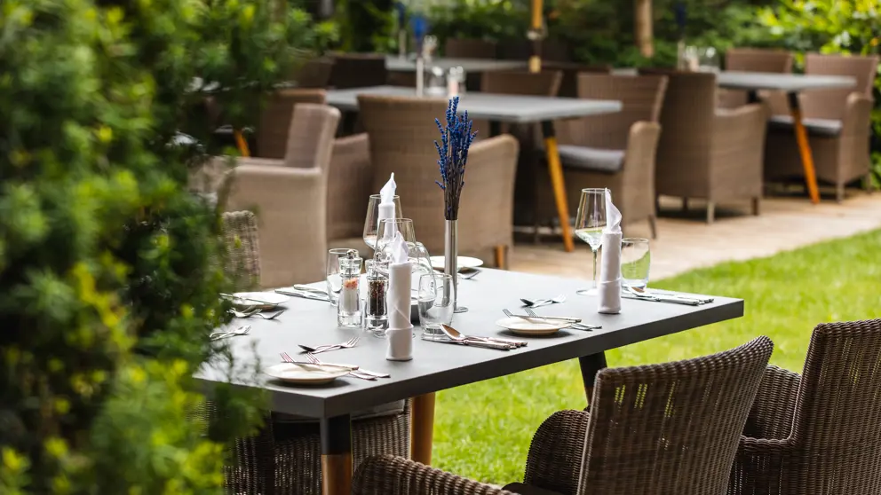 Garden Hotel Theresia Hinterglemm Outdoor Dining [6]