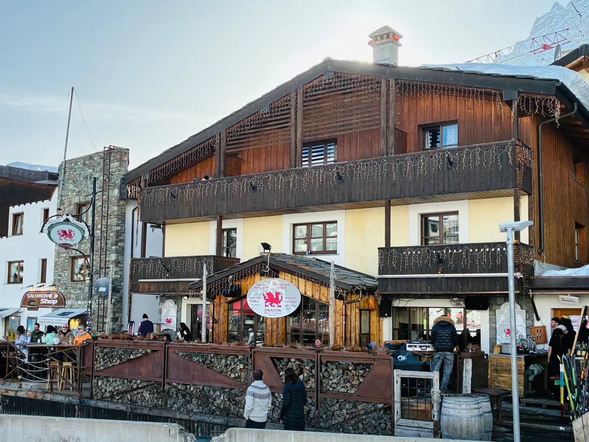Cervinia Hotel Dragon External View