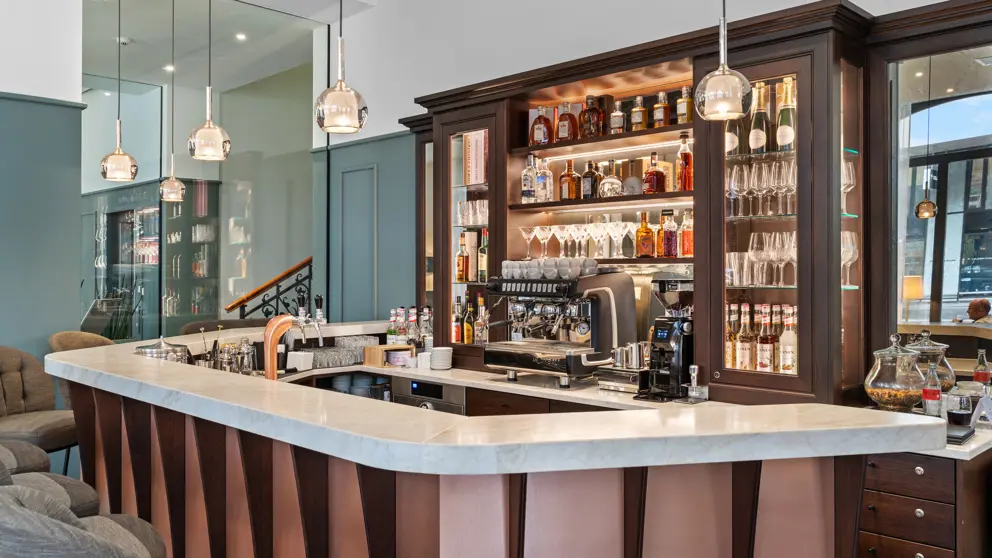Hotel Waldstatterhof Lucerne Bar [2]