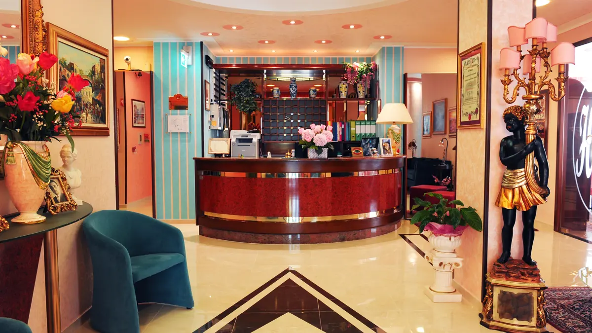 Hotel Cristallo Malcesine Reception