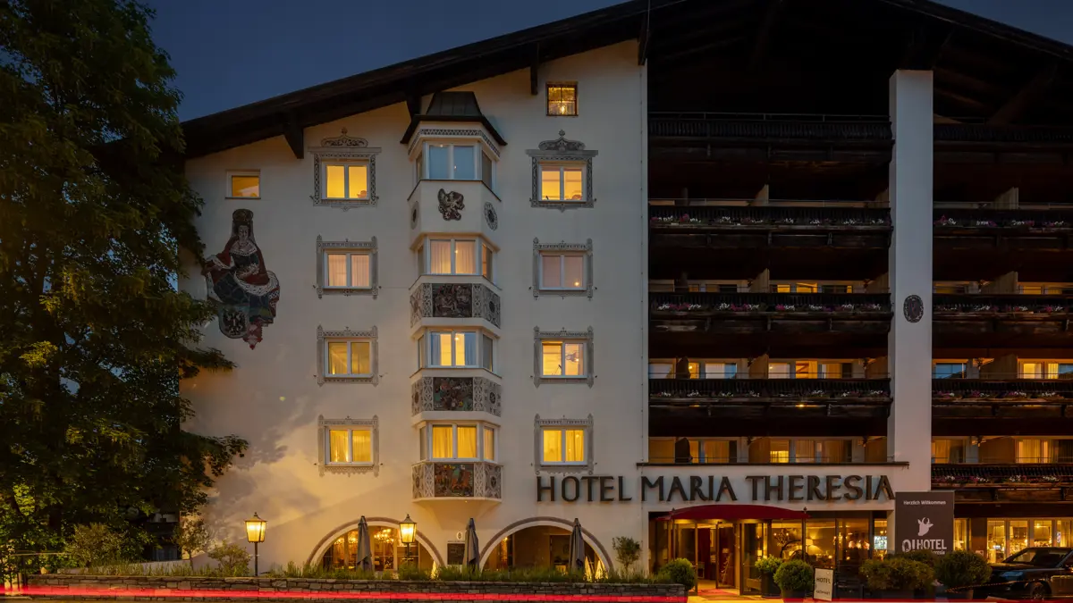 Q Hotel Maria Theresia Kitzbuhel Evening Exterior