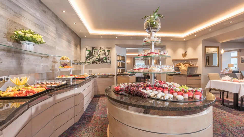 Aktivhotel Schweizerhof Kitzbuhel Buffet [6]